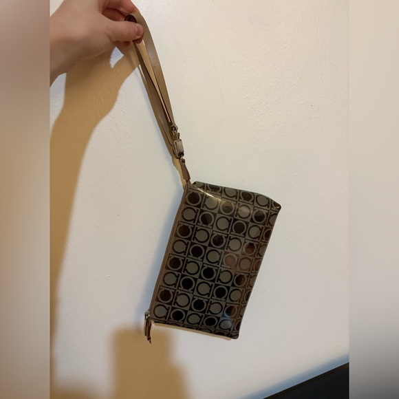 Salvatore Ferragamo Brown Monogram Women's handbag,shoulder bag or wrislet - Picture 11 of 16